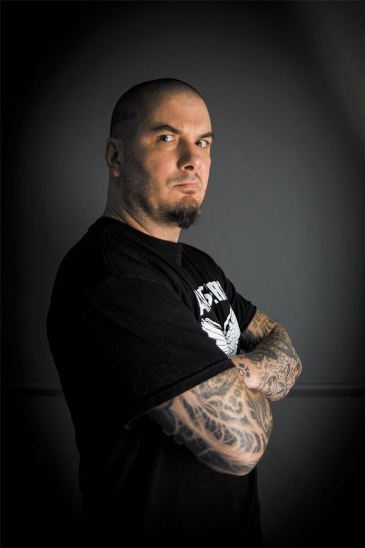 FORMER PANTERA FRONTMAN PHIL ANSELMO BRINGS HIS ILLEGALS TO SA